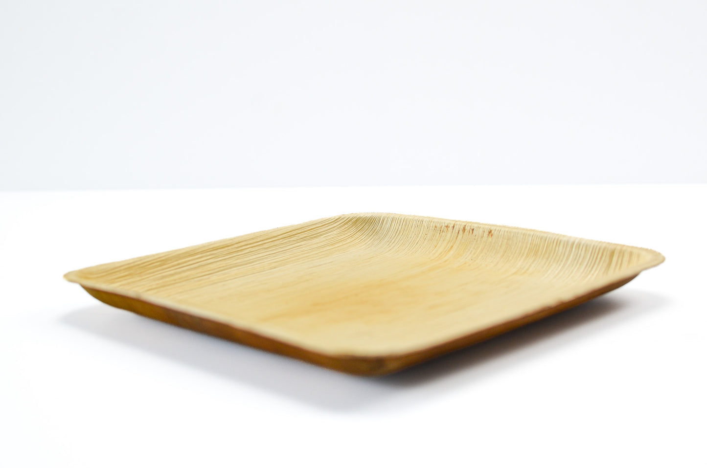 vierkant palmblad bord van 20 x 20 cm zijaanzicht
